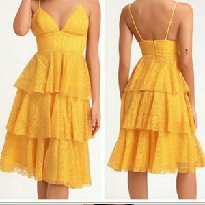 Lulus Yellow Lace Tiered Dress Size L NWT